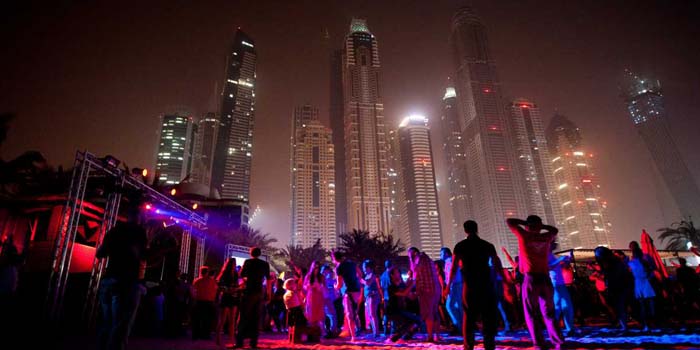 Night persons in Dubai