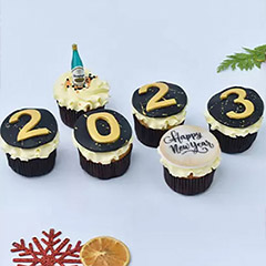 Happy New Year Cup Cakes 6 Pcs