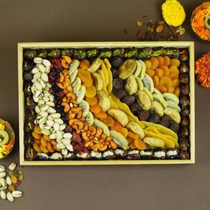Dried n Dry Fruit Tray with Dates