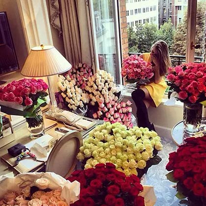 Enchanting 500 Roses Vase Arrangement